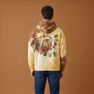 Patta Tie Dye Swirl Boxy Hooded Sweater in the Tapioca colorway EUC